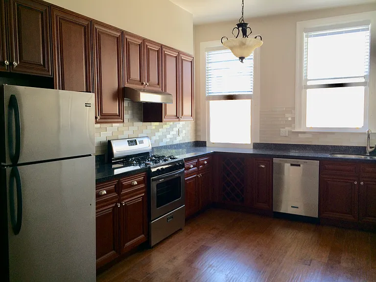35A Capp St #A — Photo 11
