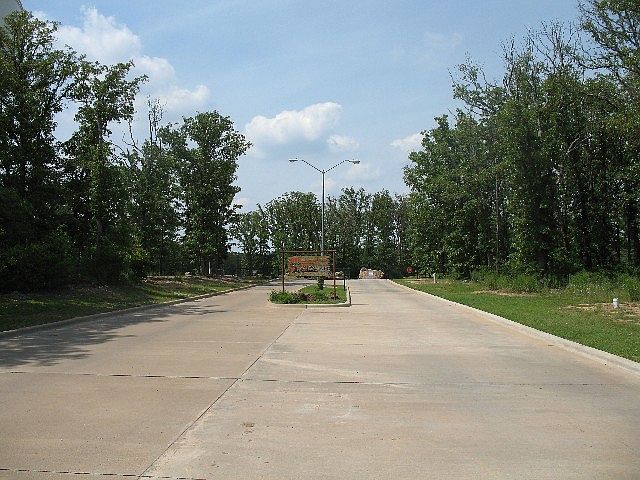 1st image of 1329 Industrial Dr W