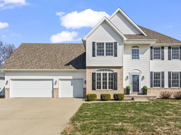 200 Winter Park Dr, Chatham, IL 62629