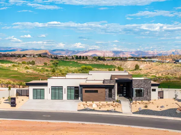 1568 N Saint Andrews Way #102, Washington, UT 84780