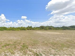 2747 NE 5th Pl, Cape Coral, FL 33909