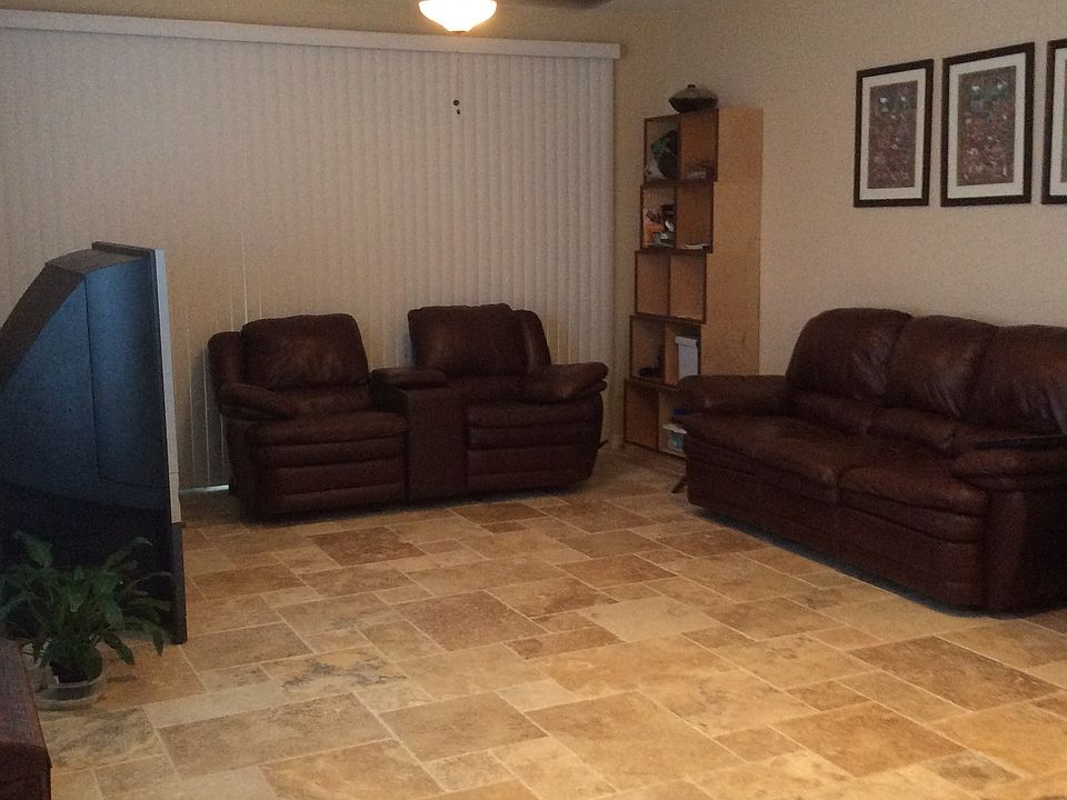 1st image of 10314 Willow Leaf Trl