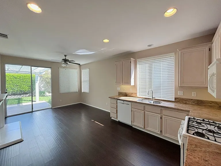 11811 Fairway Dr — Photo 8
