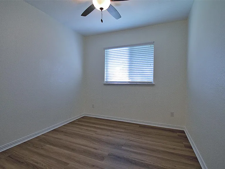 413 Granite Rock Ln — Photo 21