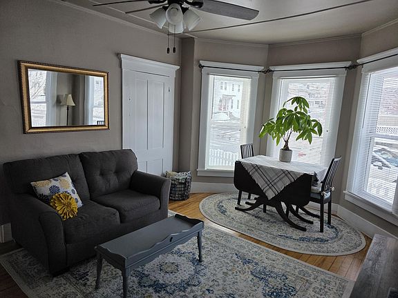 3rd image of 72 Warren St #1