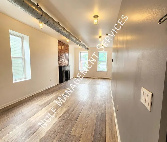 5326 Butler St #2 — Photo 3