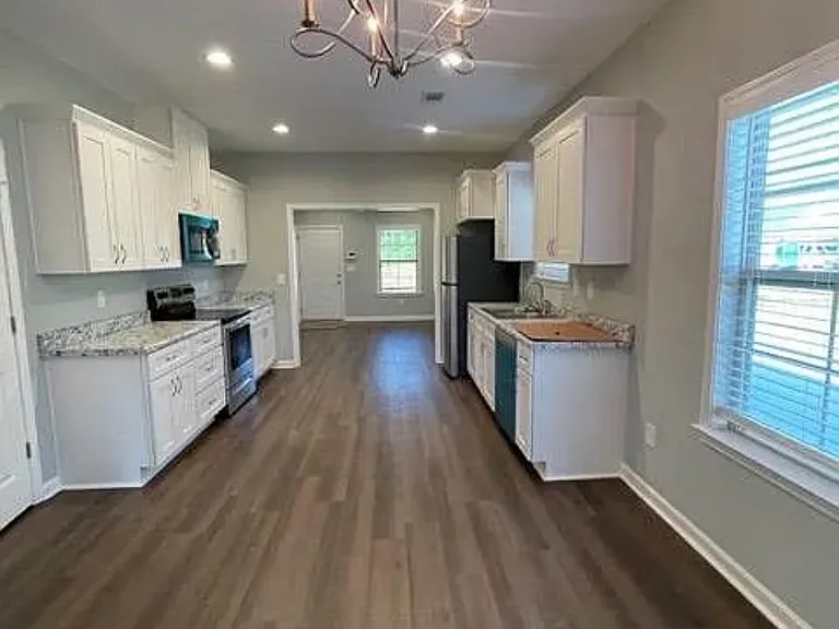 3327 Hals Way — Photo 6