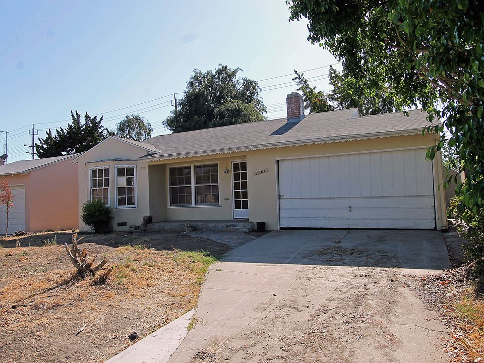 1st image of 1901 N Hollywood Way