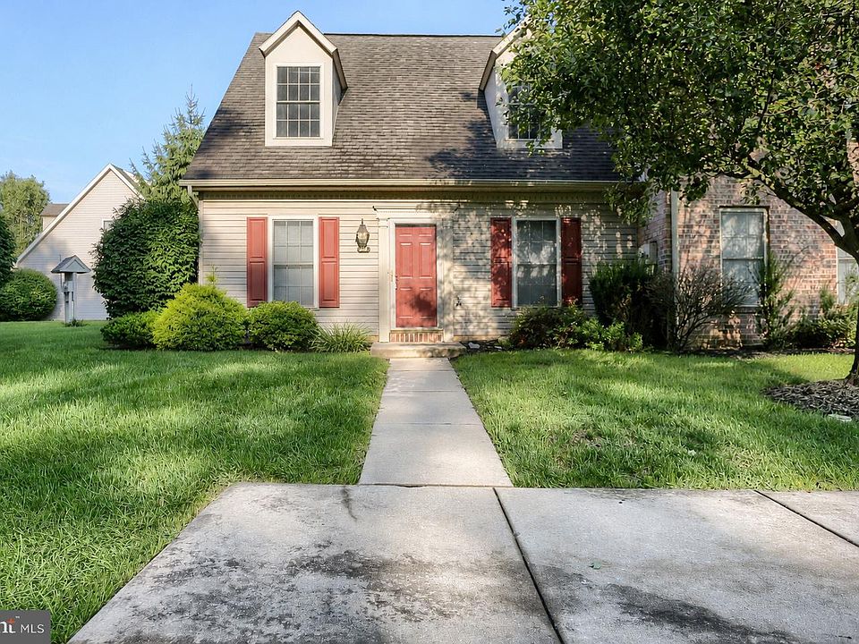 1st image of 238 Stonehedge Ln