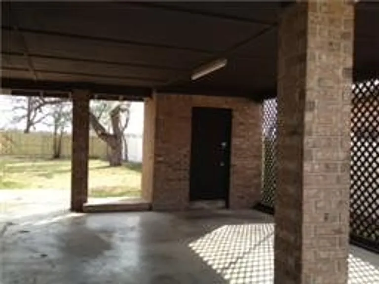 1865 Pasadena Dr — Photo 3