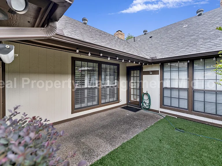 621 Windgate Ct — Photo 21