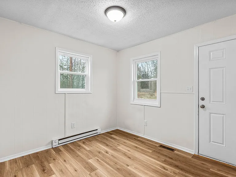 2043 Bishop Rd — Photo 14