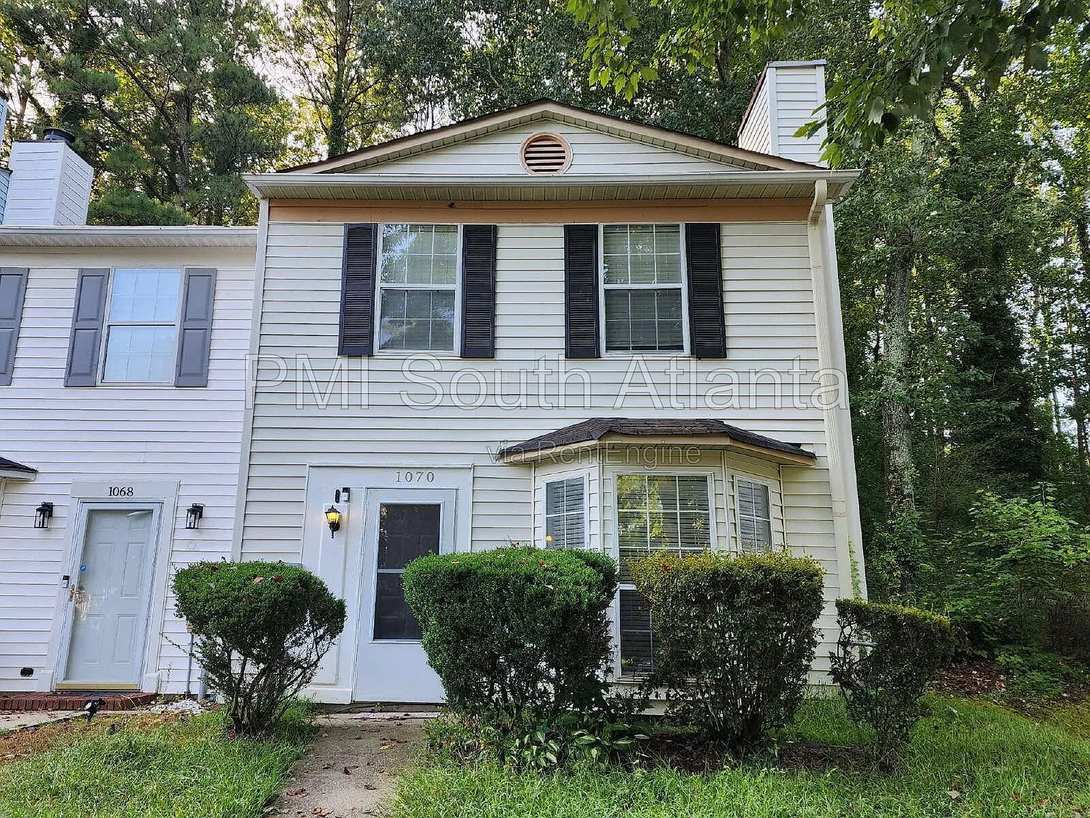 2 bed, 2.5 bath, 1332 sqft, $1,650 — Photo 2