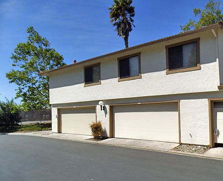 2nd image of 441 Colony Crest Dr