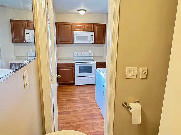 2758 Chain Bridge Rd — Photo 12