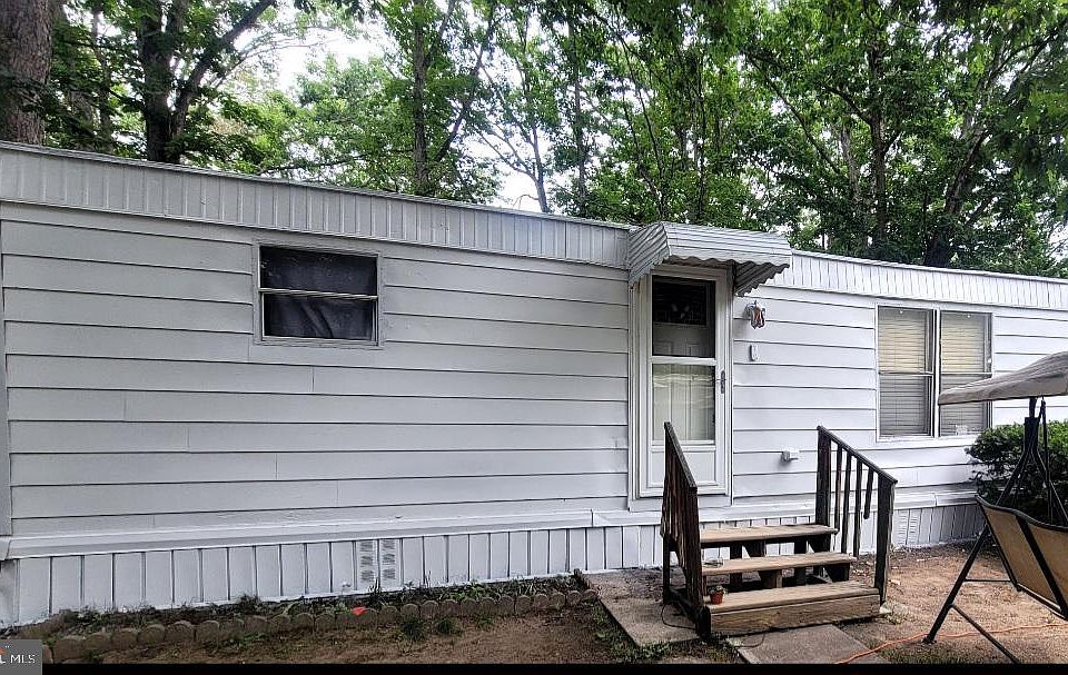 1st image of 29 Elmwood Dr