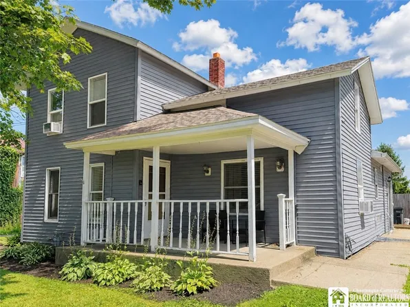 17 Bird St, Westfield, NY 14787