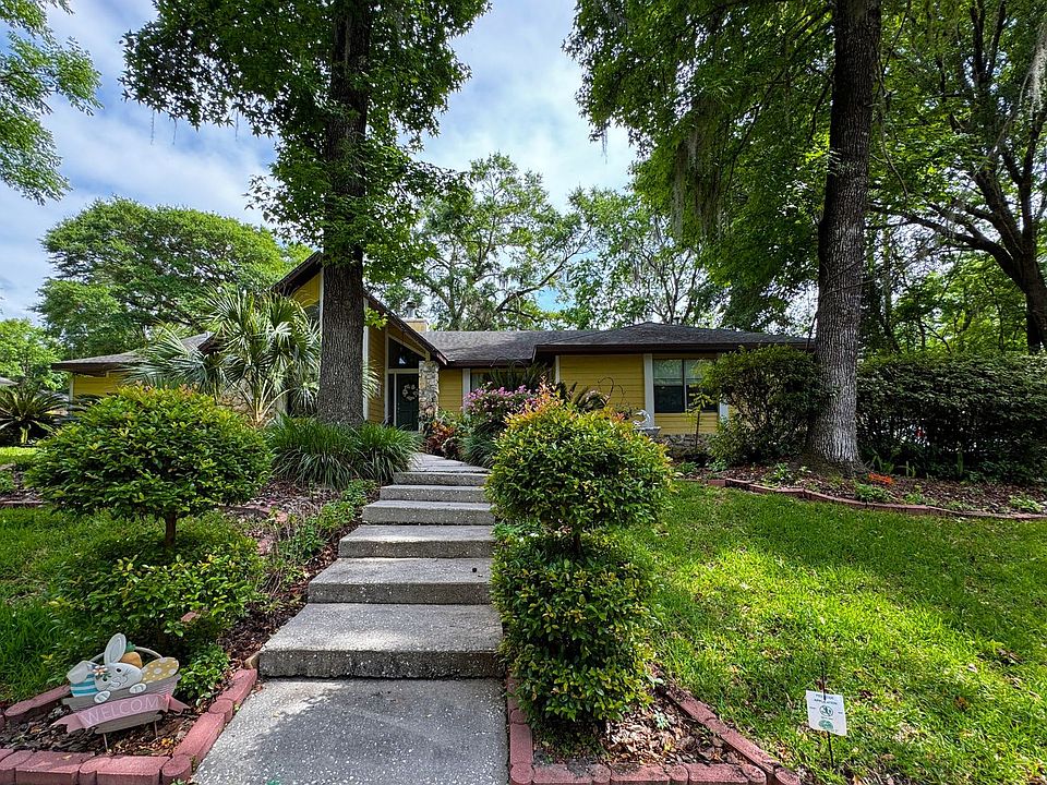 1st image of 6207 NW 24th Ln
