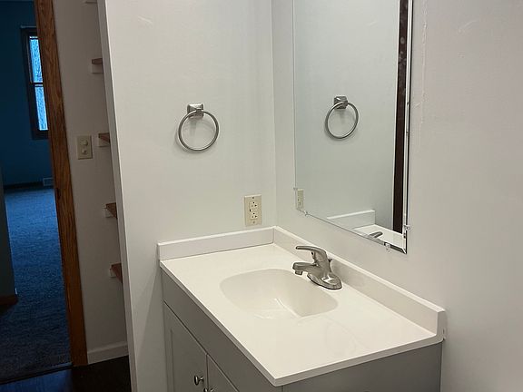 5th image of 38 Warner St
