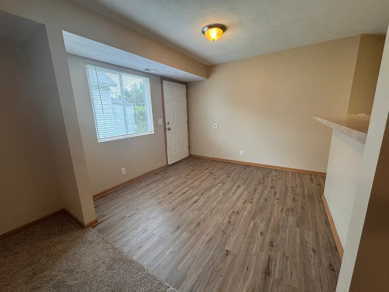 Dining area with new Laminate flooring