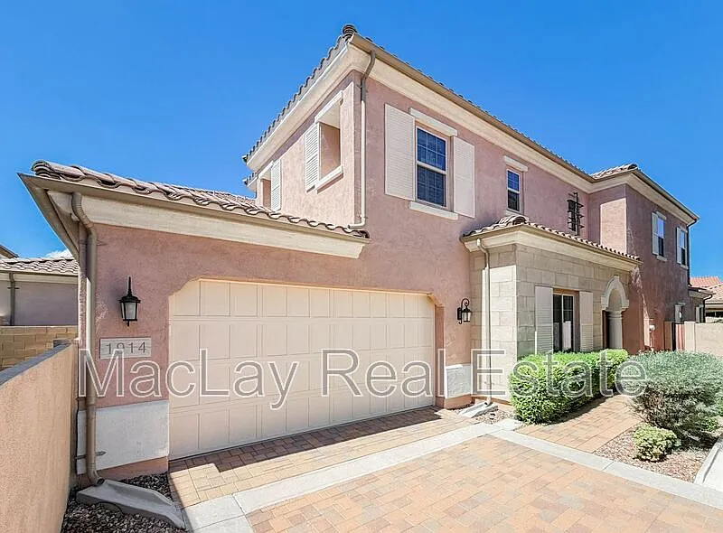 1914 W Grand Canyon Dr