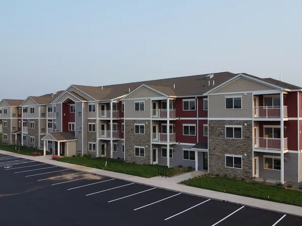 Park Brook Apartments (B), 820 7th Ave NE #112, Isanti, MN 55040