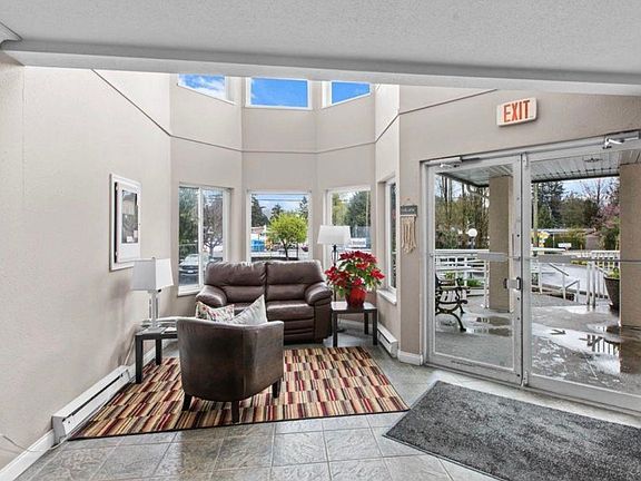 3rd image of 3063 Immel St #213