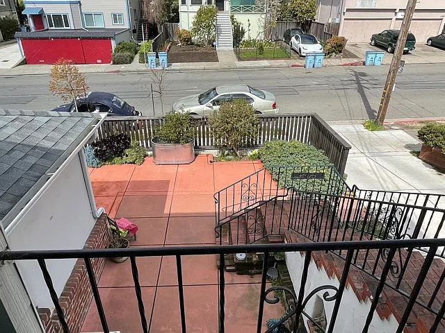 1930 Haste St #B — Photo 29