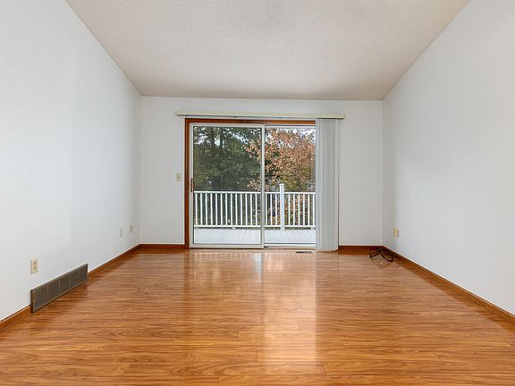 2nd image of 209 Pippin Dr NW