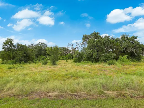 123 J Williams Dr, Spicewood, TX 78669