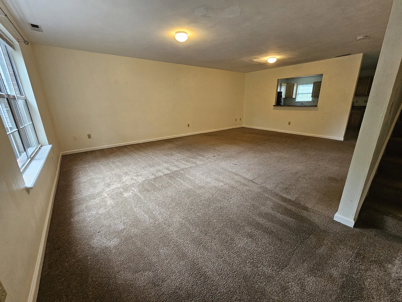 1413 Jennifer Dr — Photo 2