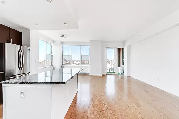 1st image of 50 Oceana Dr W APT 7E