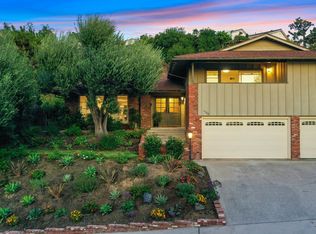 1128 Sweetbriar Dr, Glendale, CA 91206