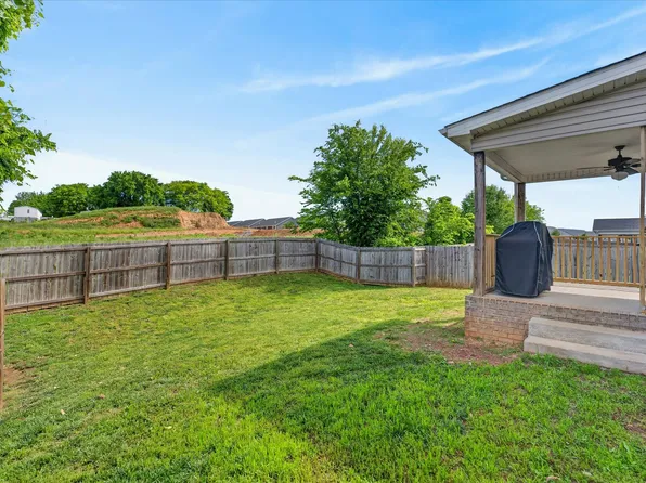 146 Ambridge St, Oak Grove, KY 42262