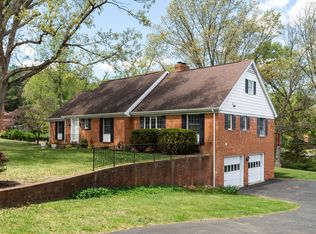 504 Woodmont Dr, Staunton, VA 24401
