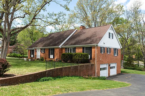 504 Woodmont Dr Photo 1