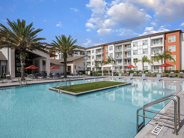 Madison Pointe Apartments — Photo 2