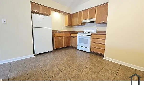 3432 Harrison Ave #7