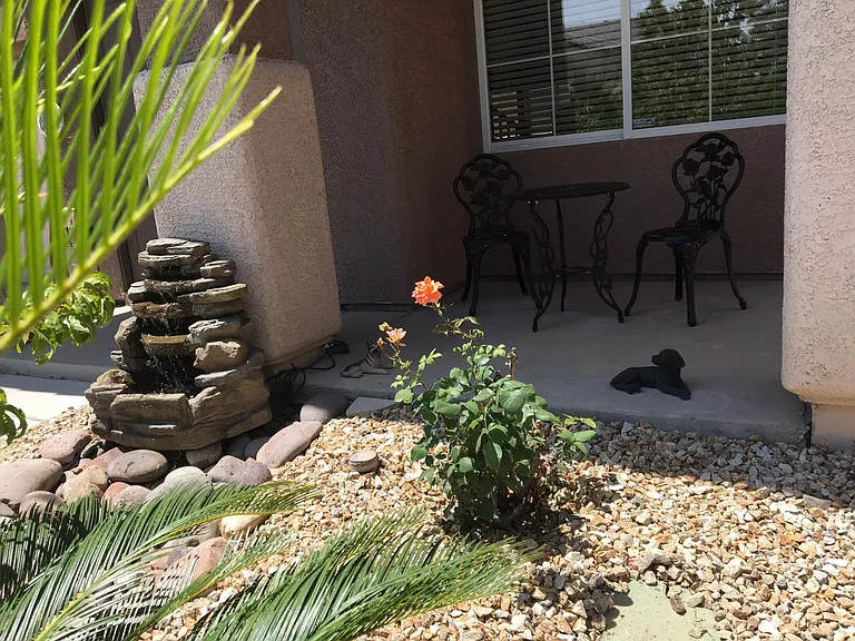 Royal Stone Ct — Photo 8