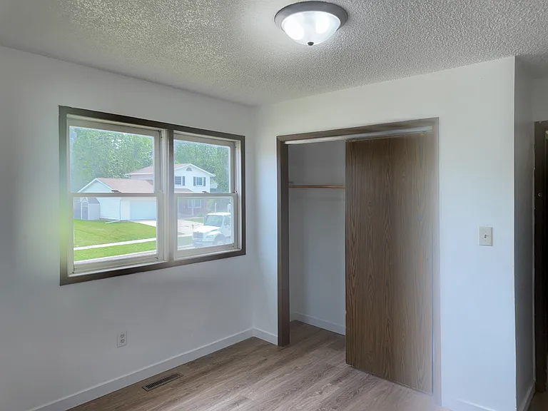 111 Westgate St — Photo 8