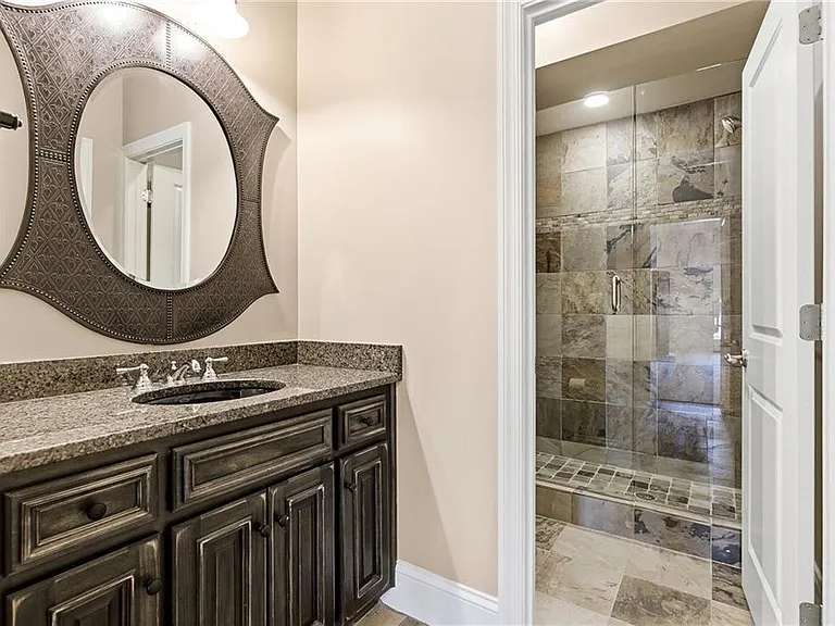 6335 Howell Cobb Ct — Photo 28