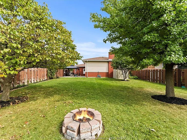 9248 Esplanade Dr #BASEMENT — Photo 19