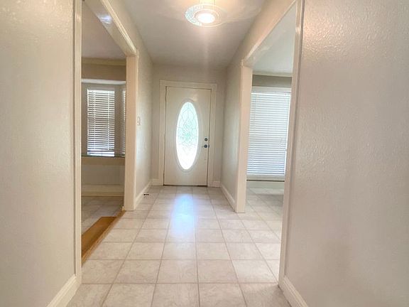 3rd image of 212 Camellia St