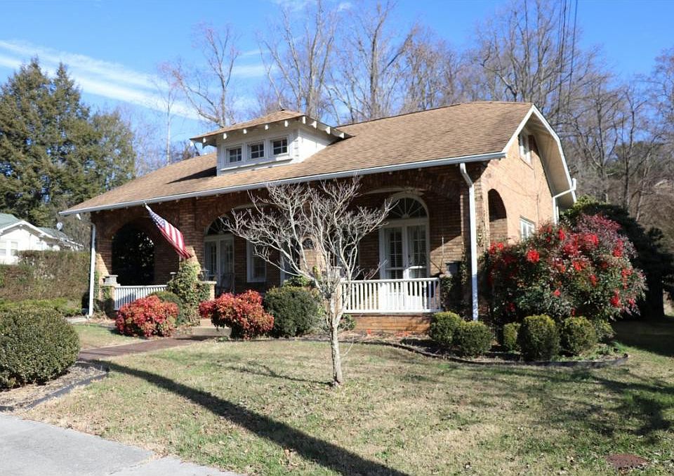 1st image of 817 Piedmont Ave