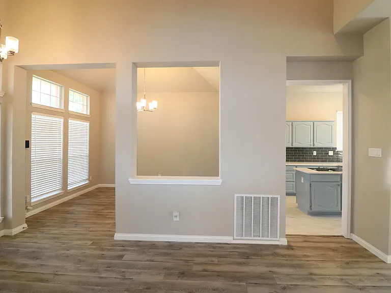 4606 Clay Dr — Photo 35