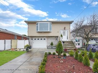 264 Vogel Ave, Staten Island, NY 10309