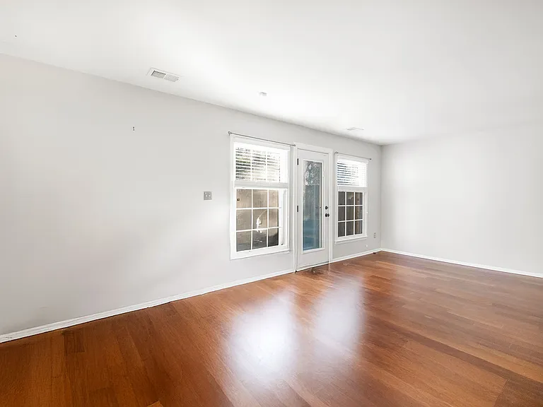 8418 Knights Bridge Rd — Photo 5