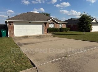 420 Spicewood Trl, Centerton, AR 72719