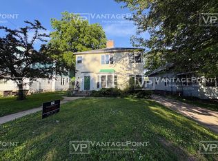 857 Jackson St #C, Oshkosh, WI 54901