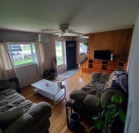 3rd image of 4514 Lincoln Ave